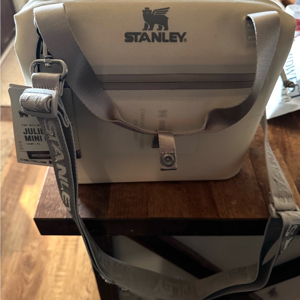 Stanley Beige insulated cooler bag
